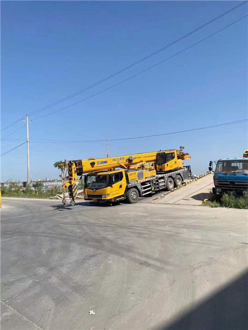 伊川县吊车作业时，可能会产生哪些额外收费项目？