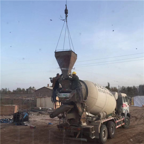 伊川县“精准瞄准”—— 吊车的 “定位导航” 技术